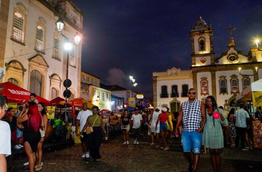  São João no Pelô chega ao seu último dia com balanço positivo para baianos, turistas e comerciantes locais