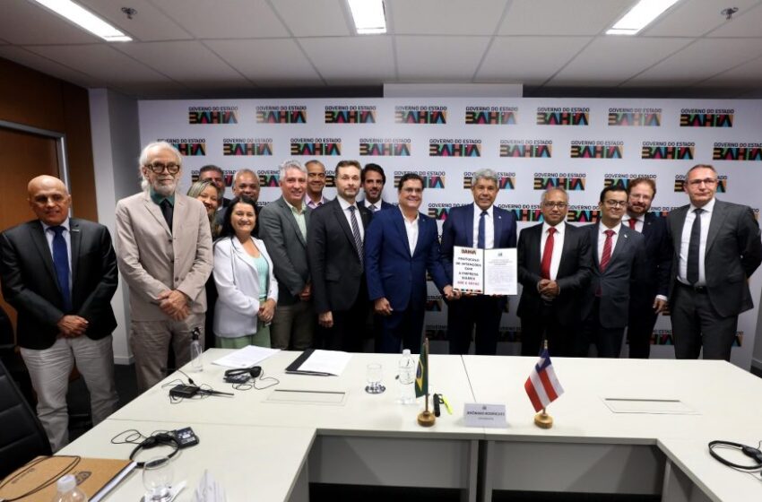  Governo do Estado firma protocolo para instalação de fábrica de placas solares em Camaçari