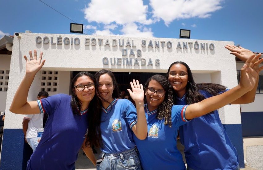  Investimento em educação é destaque durante entregas no município de Queimadas