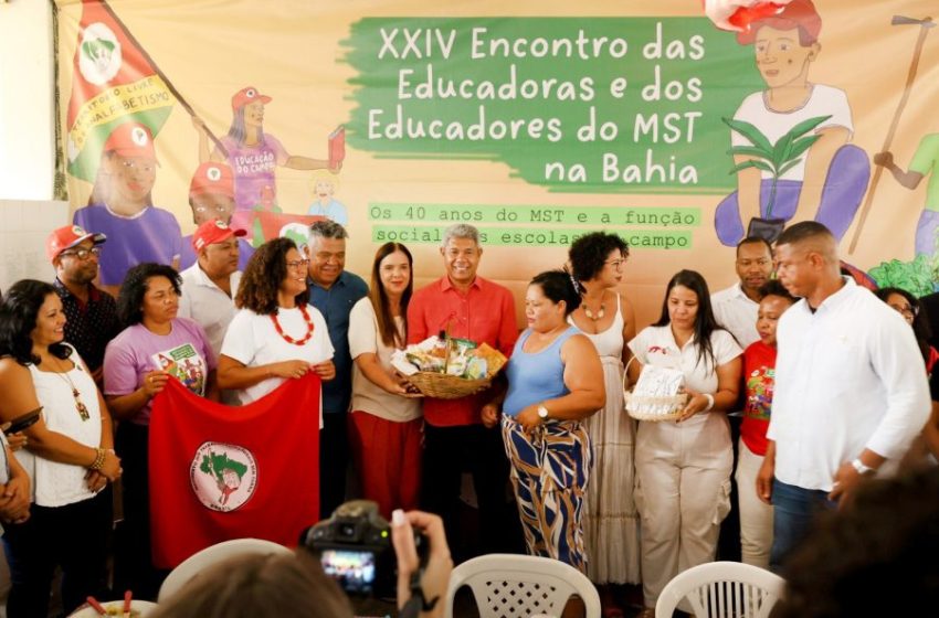  “É uma pauta do Estado com os movimentos e os Municípios para que quem mora no campo possa ter terra, água e estrada”