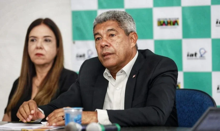  Jerônimo Rodrigues dialoga com futuros gestores de agroindústrias familiares baianas durante curso de capacitação da SDR