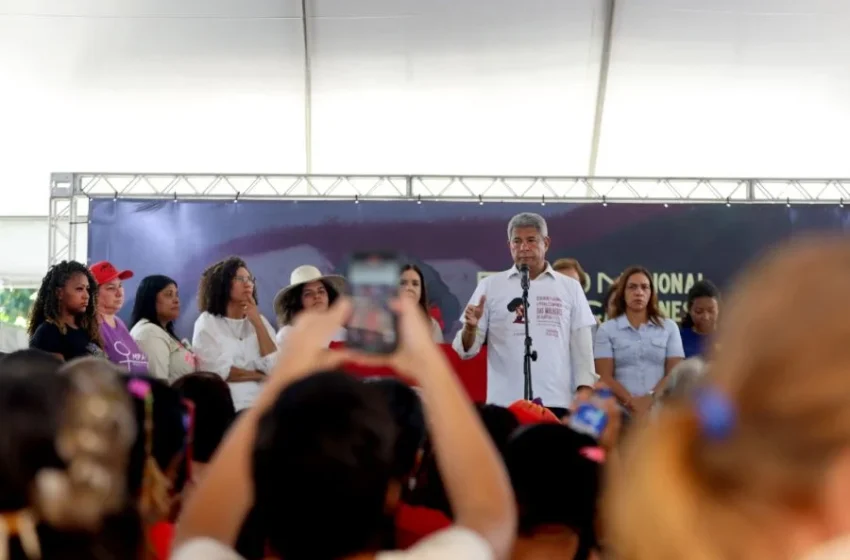  Governador participa de encerramento de encontro com mulheres do campo