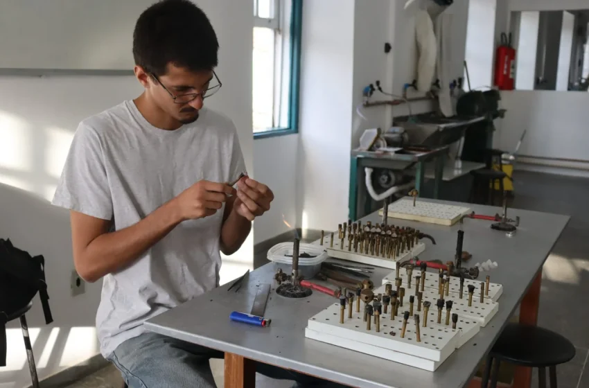  Único curso de lapidação do Nordeste é ministrado no Centro Gemológico da Bahia em Salvador