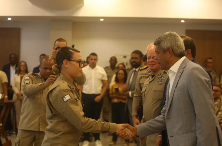  Governador participa de aula inaugural de soldados da PM em Salvador