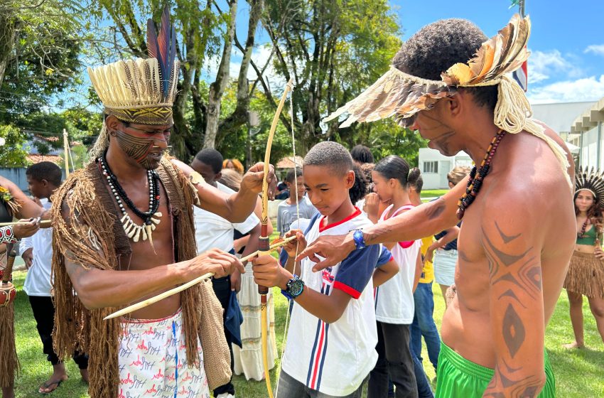  Manifestações culturais do Povo Tupinambá de Itaparica se destacam em evento promovido pela FPC