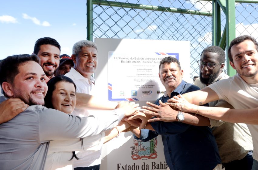  Catolândia é contemplada com entrega de novos estádio e mercado municipal