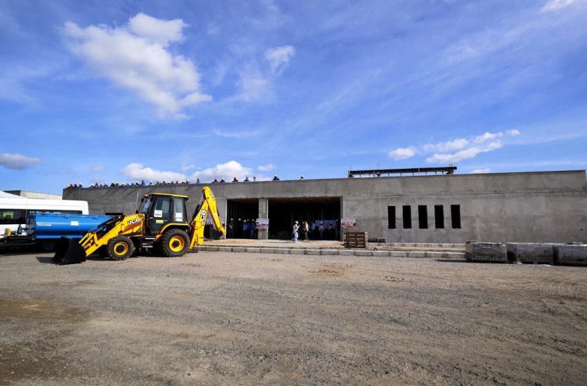 Em Jacobina, governador entrega equipamentos de saúde e acompanha obras do Hospital Vale do Ouro