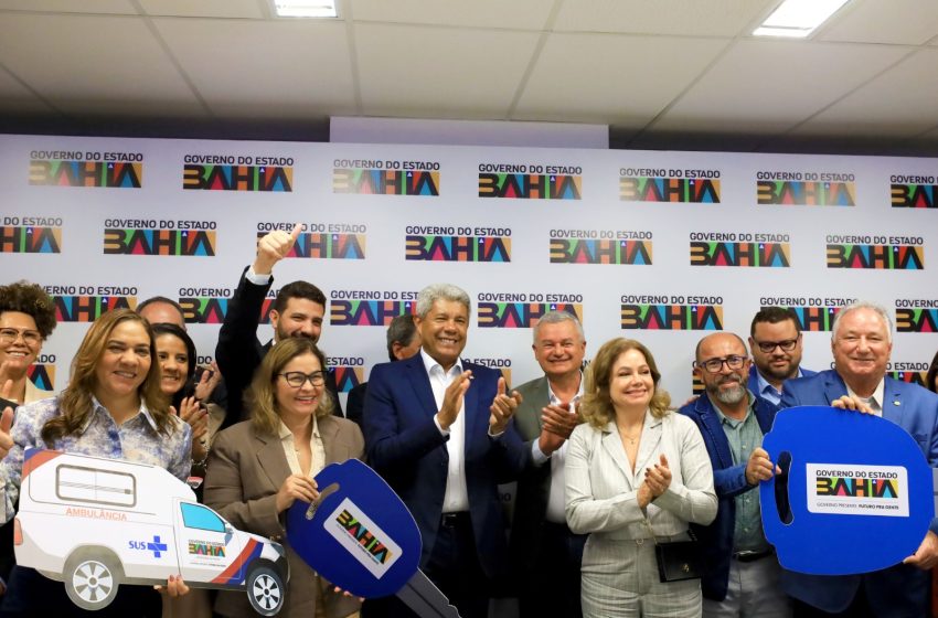 Governador recebe prefeito de Itororó para tratar de novos investimentos