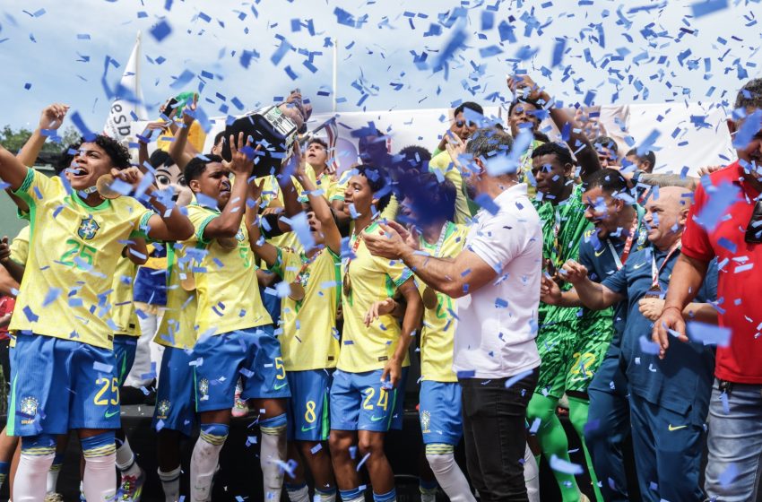  Seleção Brasileira conquista o tetracampeonato da Copa 2 de Julho