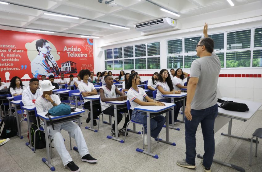  SEC publica portaria de curso que garante avanço na carreira de educadores