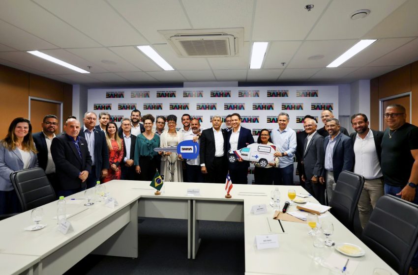  Vera Cruz recebe ambulância e veículo de TFD após reunião com governador