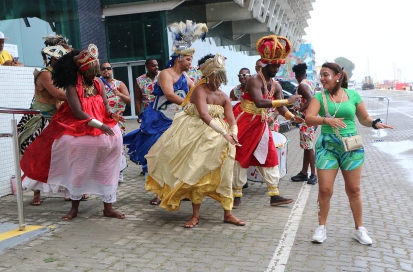  Cruzeiristas do MSC Preziosa têm receptivo especial da Setur-BA em Salvador
