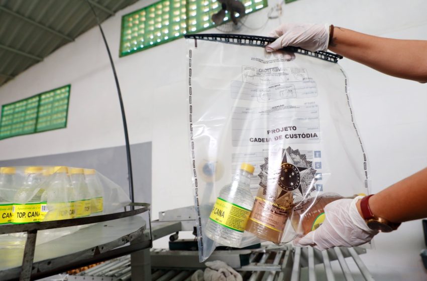  Operação integrada do Governo do Estado contra bebidas adulteradas recolhe primeiras amostras para análise