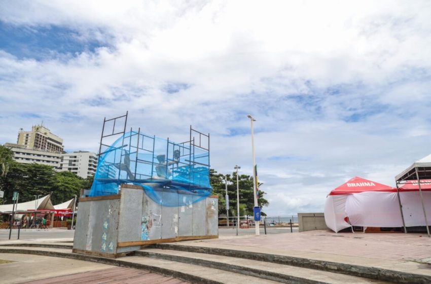  Sereia do Rio Vermelho é restaurada antes da Festa de Iemanjá