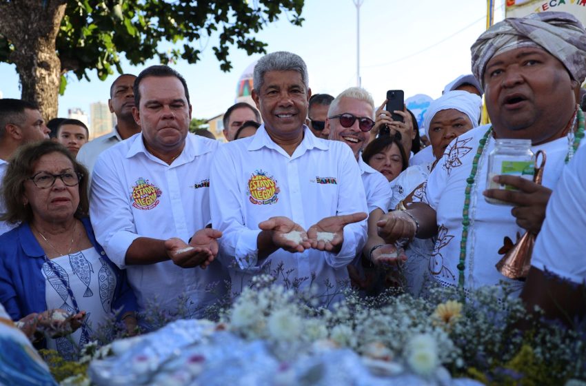  Fé e tradição marcam a Festa de Iemanjá em Salvador