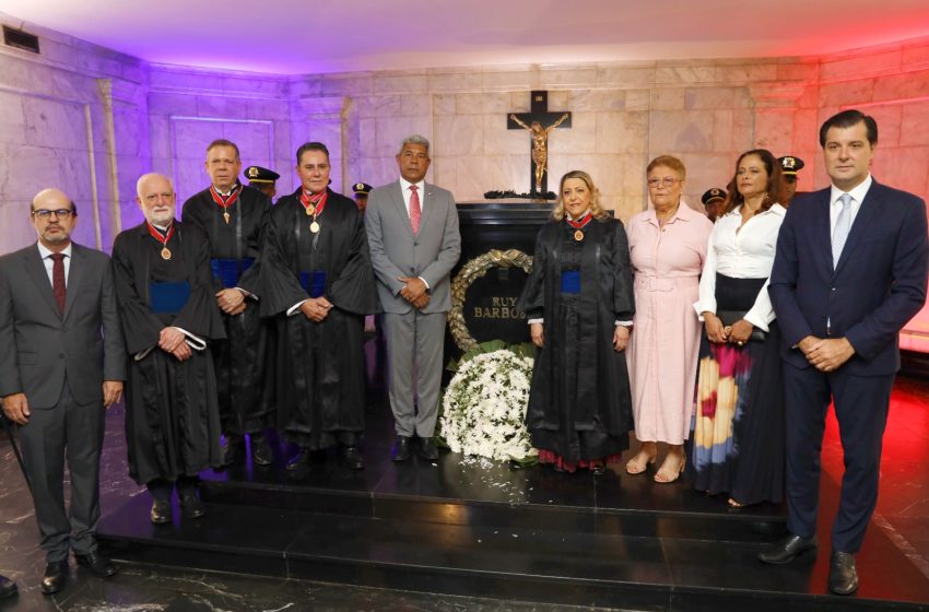  Governador prestigia cerimônia de posse da nova mesa diretora do Tribunal de Justiça da Bahia