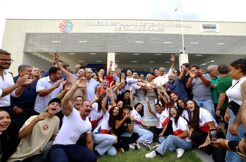Governo do Estado inaugura colégio de tempo integral em Cândido Sales e autoriza construção de 90 moradias do Minha Casa, Minha Vida