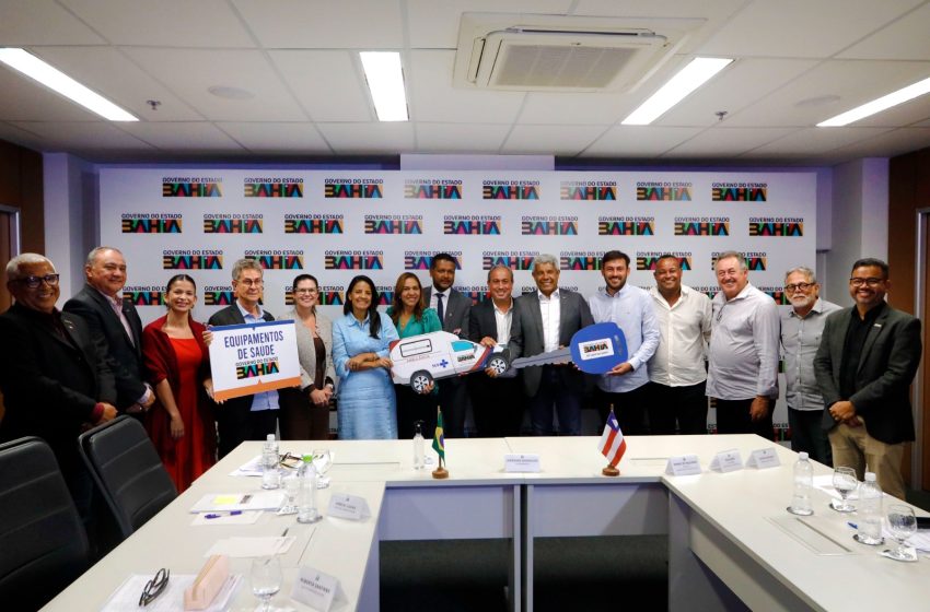  Equipamentos e ambulância entregues ampliam atendimento de saúde em Cabaceiras do Paraguaçu