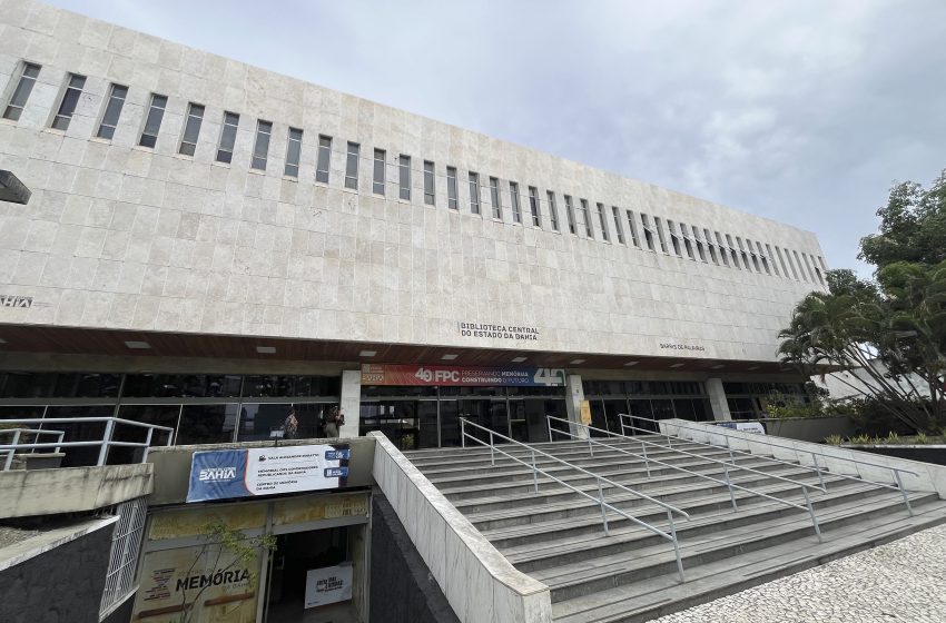  Biblioteca Central recebe evento gratuito em celebração ao Dia do Jornalista no dia 09 de abril