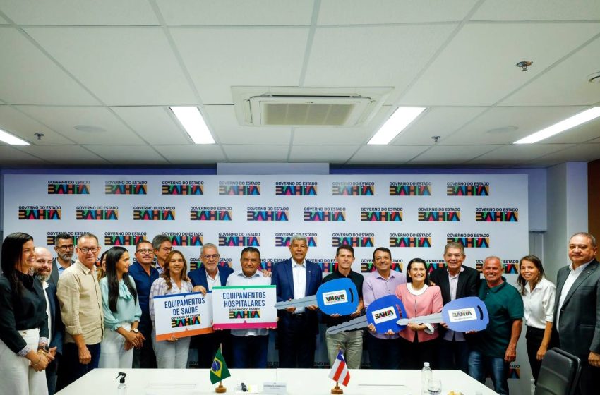  Caraíbas recebe vans para TFD e avança com novos investimentos do Estado em saúde, educação e infraestrutura