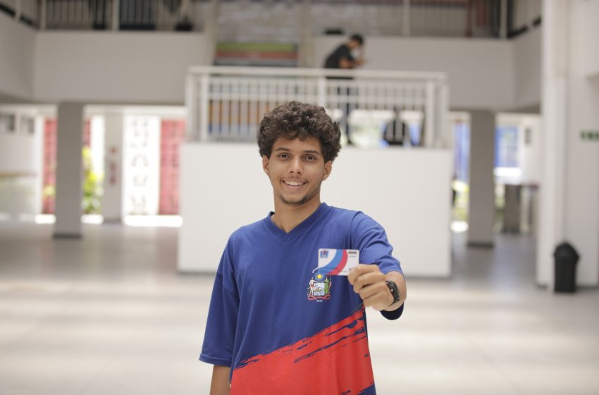 Nesta quarta (15), Estado paga parcela do Bolsa Presença para mais de 368 mil estudantes baianos