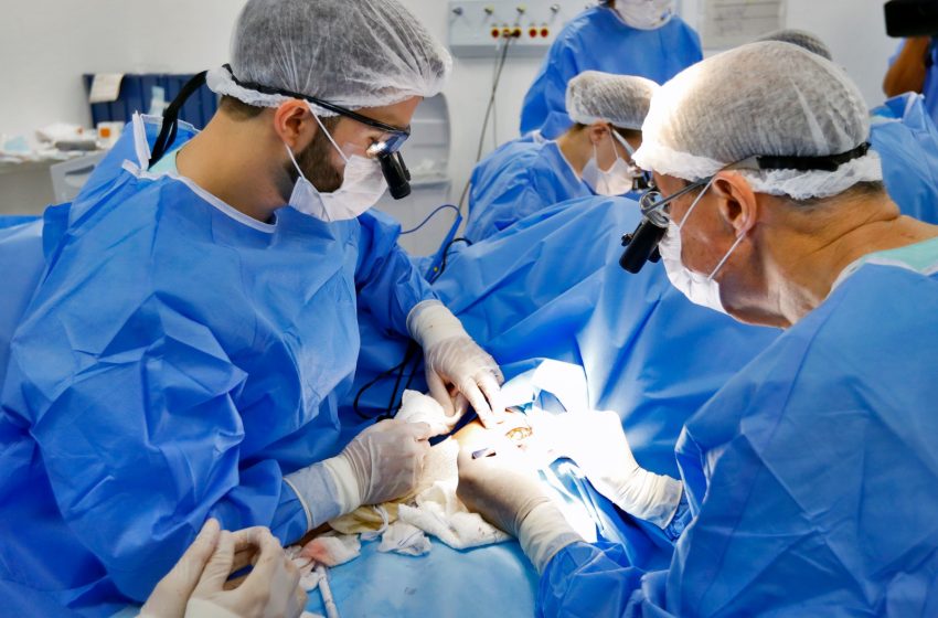  Mutirão inédito de cirurgias de mão do Hospital Ortopédico da Bahia beneficia 86 pacientes do SUS
