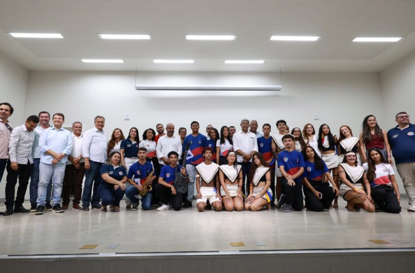  Novo colégio de tempo integral e obras viárias ampliam oportunidades e mobilidade em Correntina