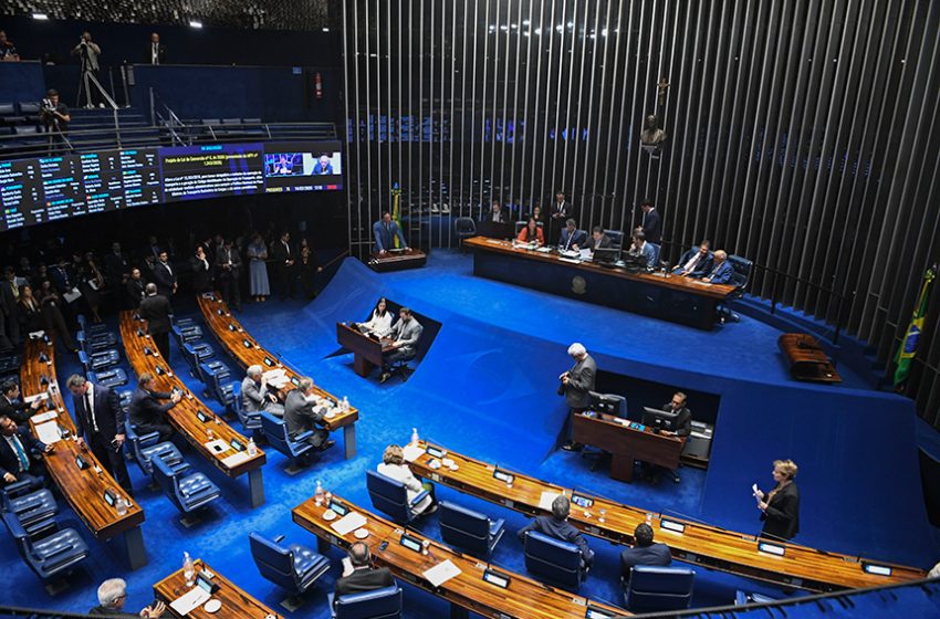 Senado: 32 senadores tentam reeleição