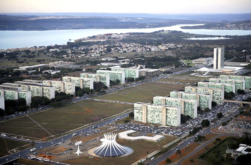  Proposta orçamentária prevê preenchimento de 53.530 vagas no setor público