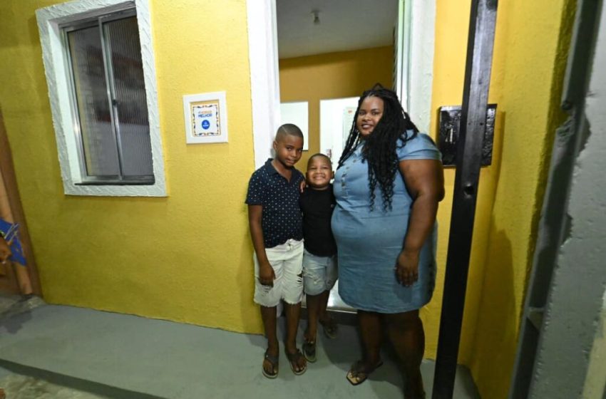  Morar Melhor entrega 100 casas reformadas em Massaranduba e chega a 304 imóveis beneficiados